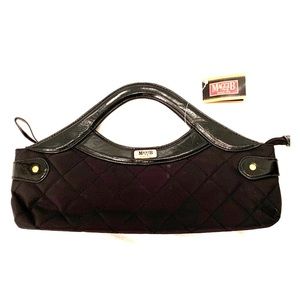 Maggi B Clutch Bag